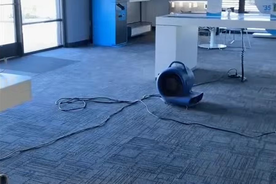 Commercial sewage cleanup process at an Orange County business